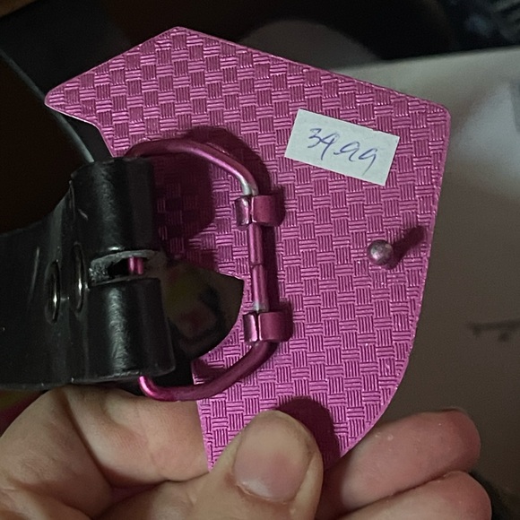 Famous stars and straps belt buckle - Picture 2 of 2